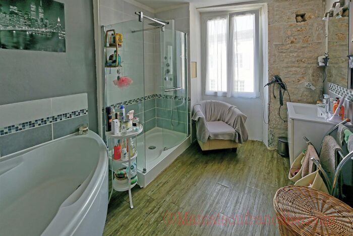 Image No.17-5 Bed House for sale