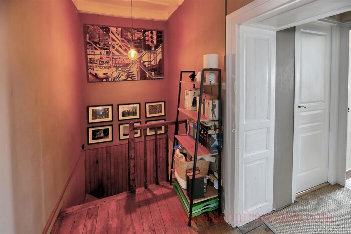 Image No.20-5 Bed House for sale