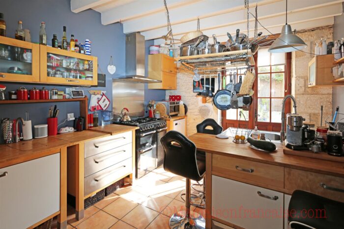 Image No.7-5 Bed House for sale