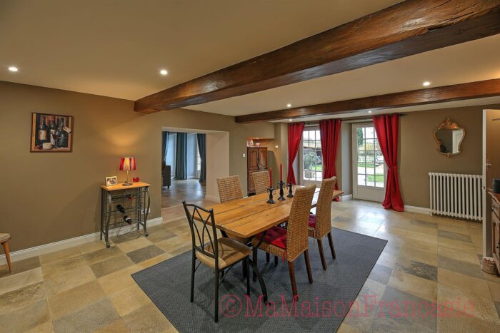 Image No.8-5 Bed House for sale