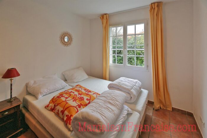 Image No.17-3 Bed House for sale