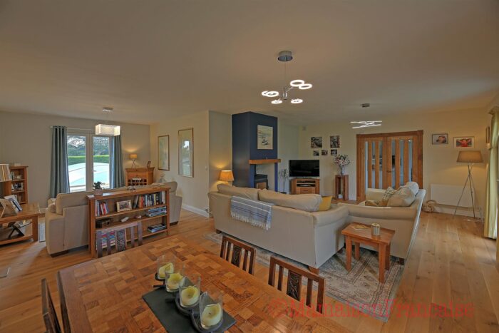 Image No.14-4 Bed Bungalow for sale