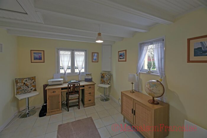 Image No.22-4 Bed Bungalow for sale