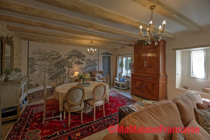 Image No.10-3 Bed House for sale