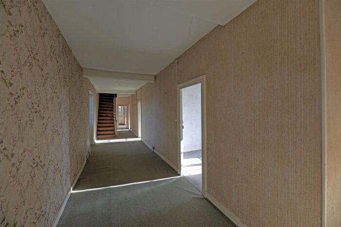 Image No.22-5 Bed House for sale