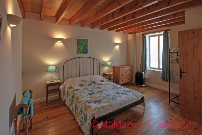 Image No.20-14 Bed House for sale