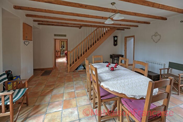 Image No.10-3 Bed House for sale