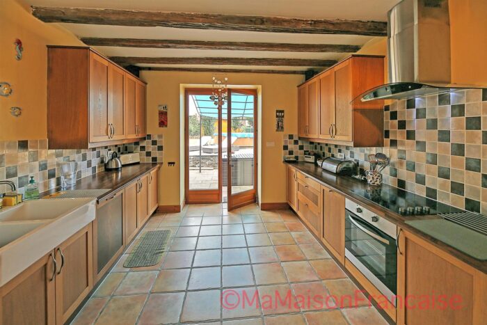 Image No.6-3 Bed House for sale