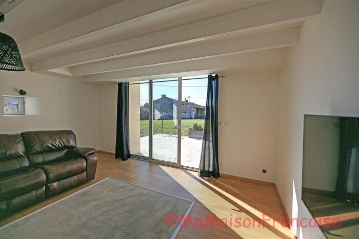 Image No.8-2 Bed House for sale