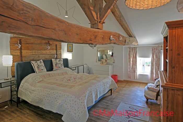 Image No.11-6 Bed House for sale