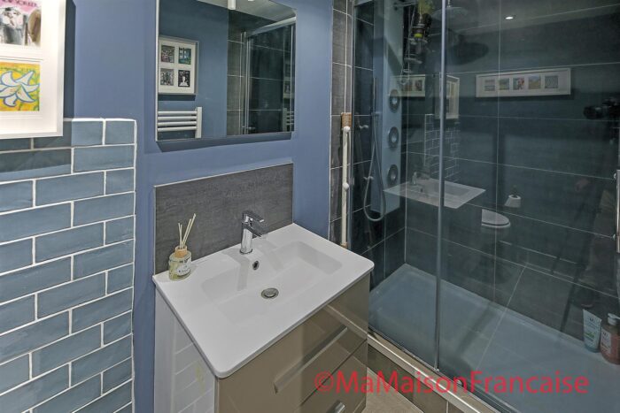 Image No.11-6 Bed House for sale