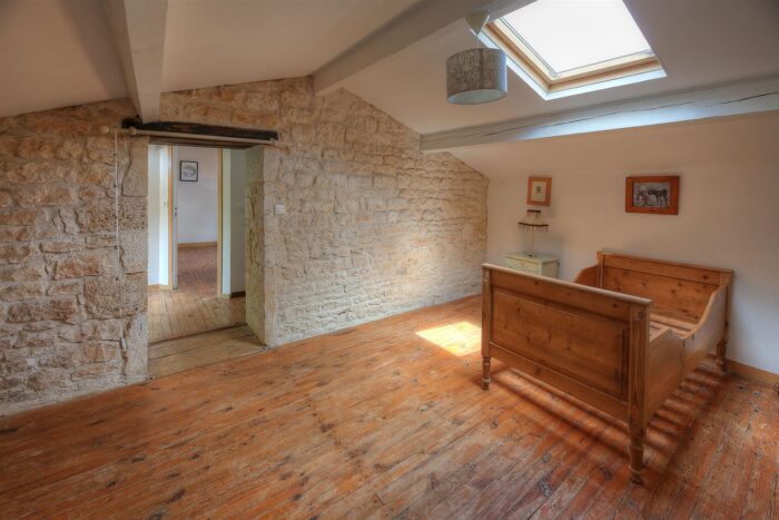 Image No.37-6 Bed House for sale