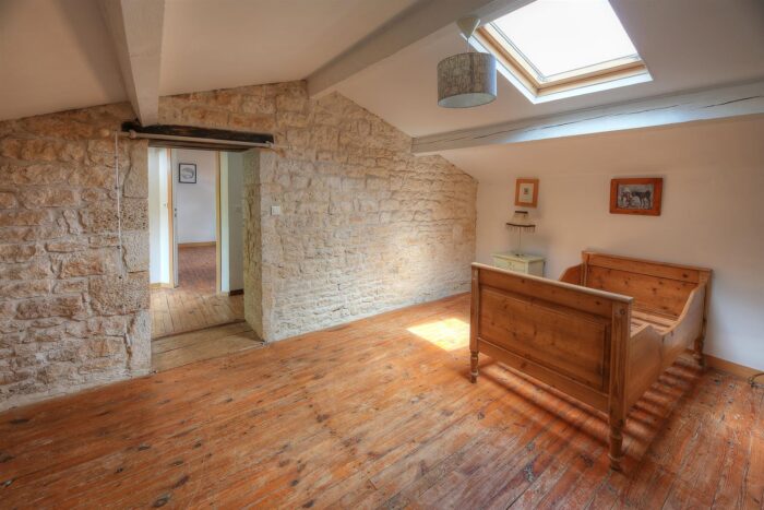 Image No.38-6 Bed House for sale