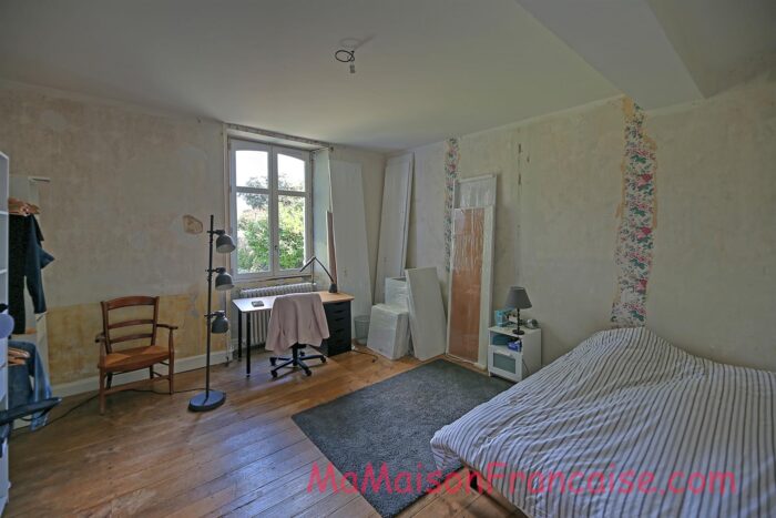 Image No.20-6 Bed House for sale