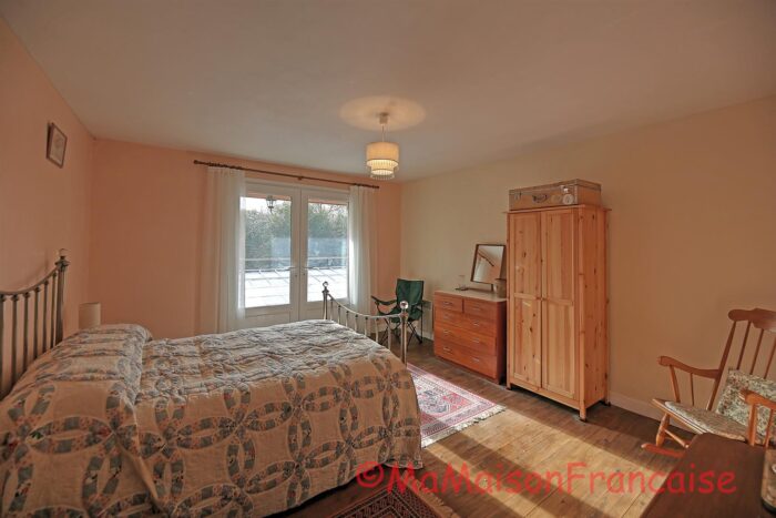 Image No.11-4 Bed House for sale