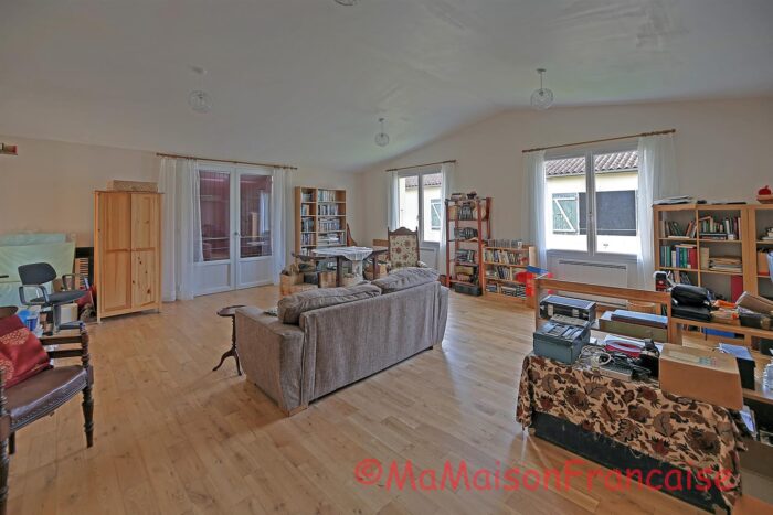 Image No.16-4 Bed House for sale