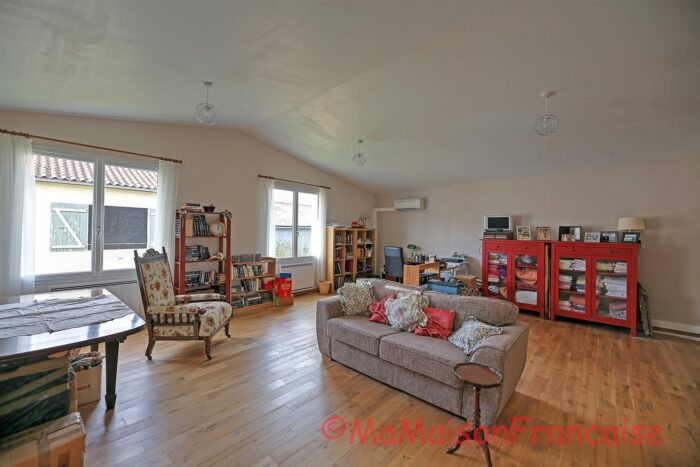 Image No.17-4 Bed House for sale