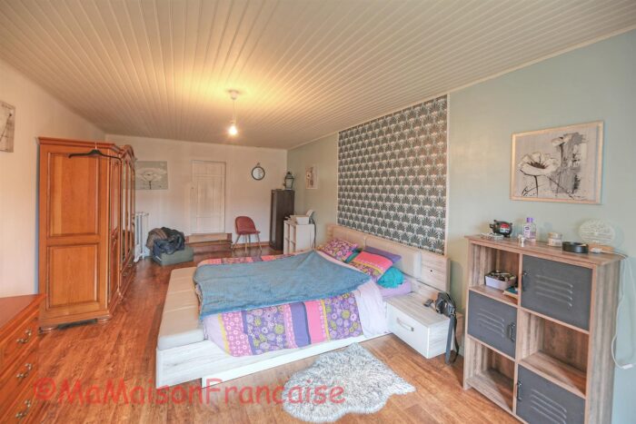 Image No.10-4 Bed House for sale