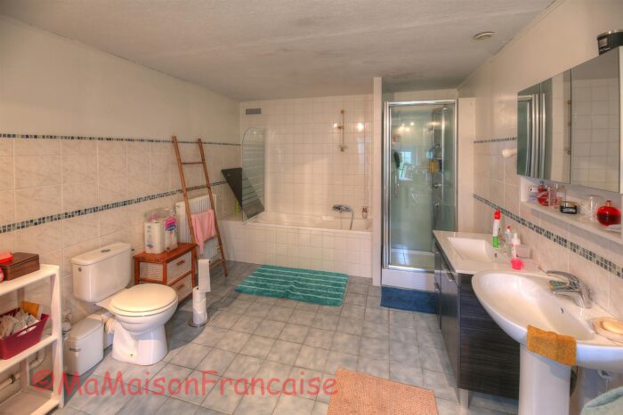 Image No.11-4 Bed House for sale