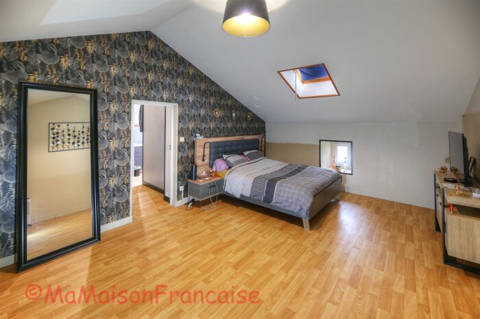 Image No.15-4 Bed House for sale