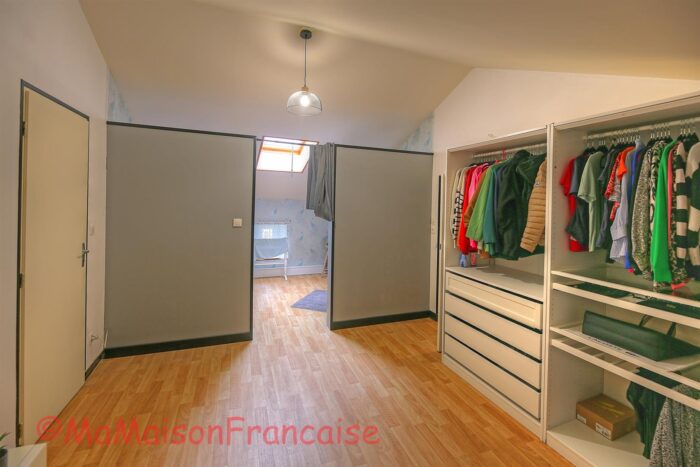 Image No.16-4 Bed House for sale