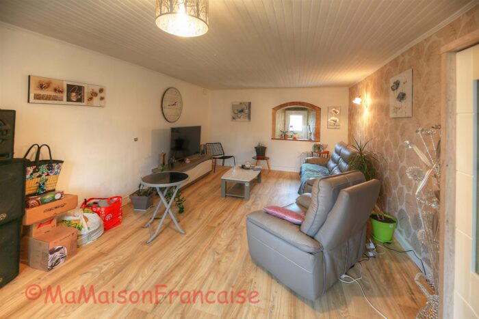 Image No.9-4 Bed House for sale