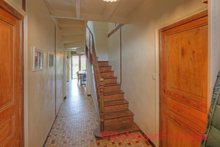 Image No.11-3 Bed House for sale