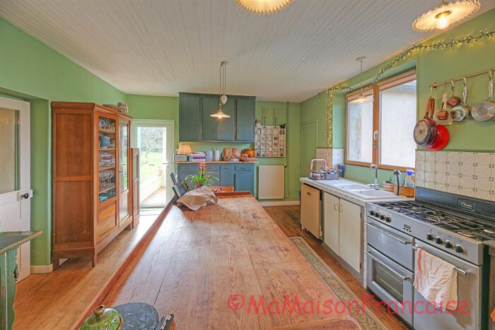 Image No.8-3 Bed House for sale