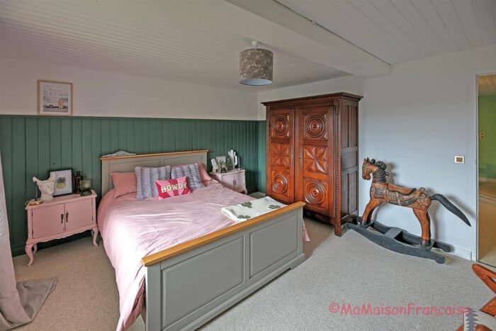 Image No.17-5 Bed House for sale