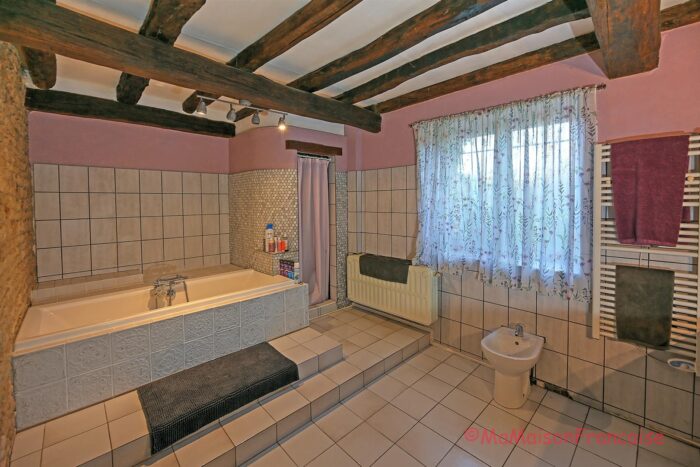 Image No.26-5 Bed House for sale