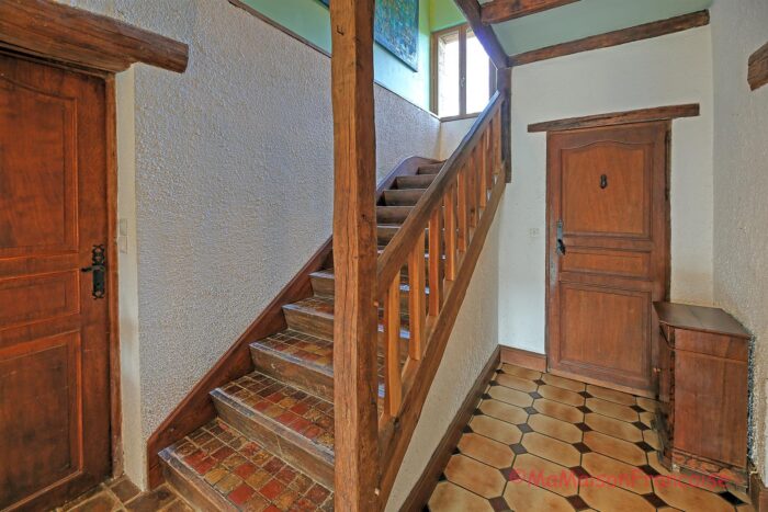 Image No.7-5 Bed House for sale