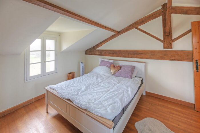 Image No.21-3 Bed House for sale