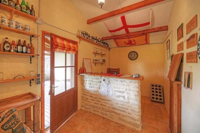 Image No.24-3 Bed House for sale