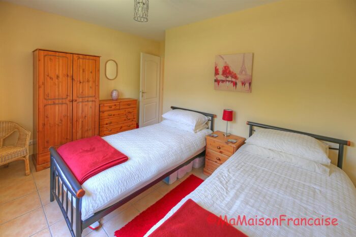 Image No.17-2 Bed House for sale
