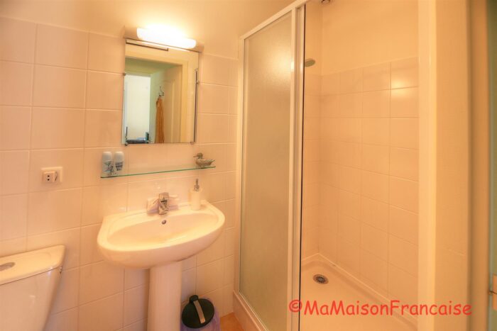 Image No.18-2 Bed House for sale