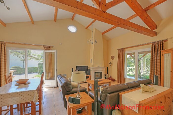 Image No.8-2 Bed House for sale