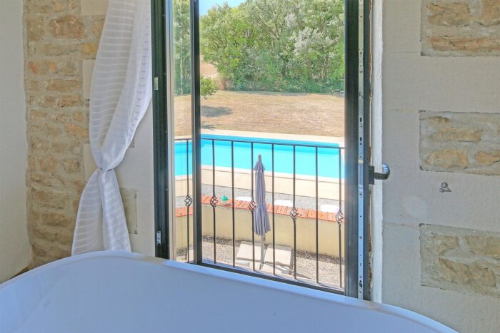 Image No.30-5 Bed House for sale