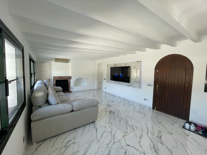 Image No.2-3 Bed Property for sale