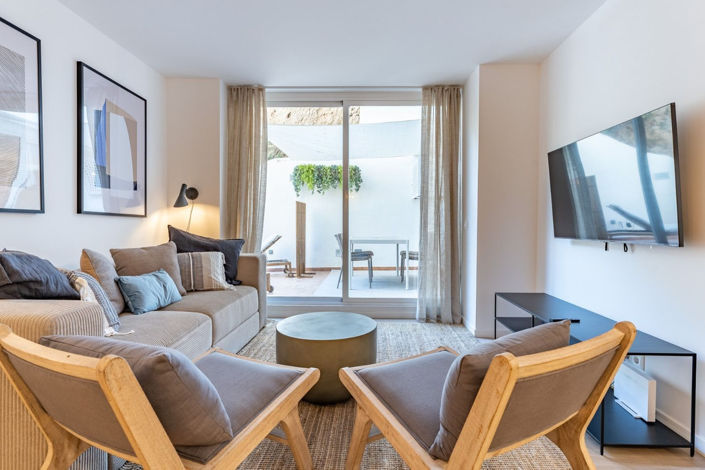 Image No.2-2 Bed Property for sale