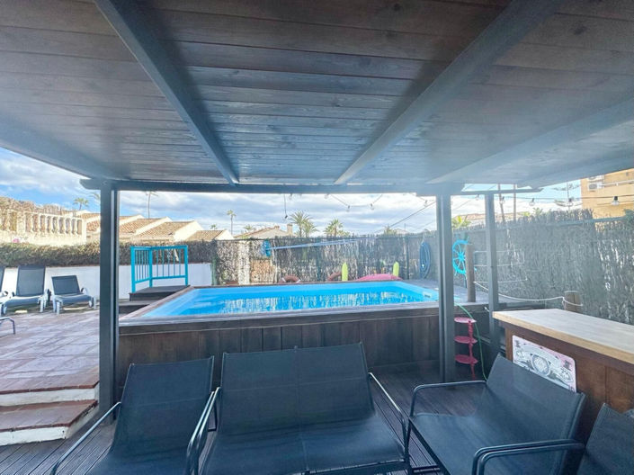 Image No.5-4 Bed Property for sale