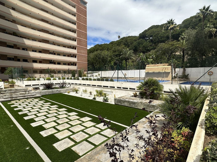 Image No.17-3 Bed Property for sale