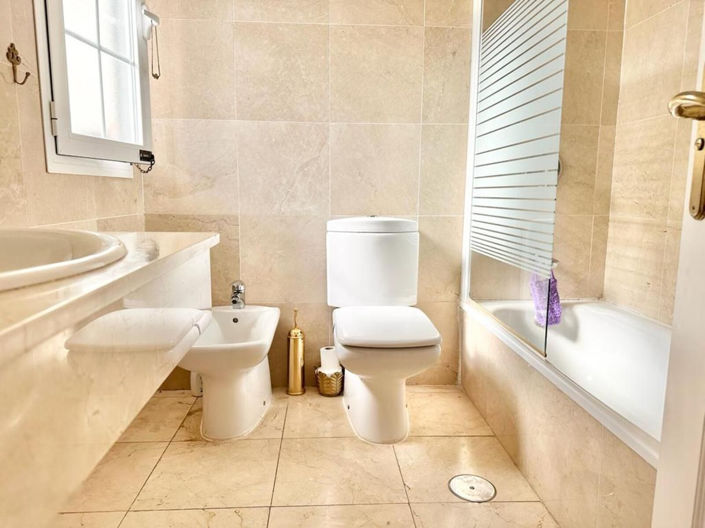 Image No.14-1 Bed Property for sale