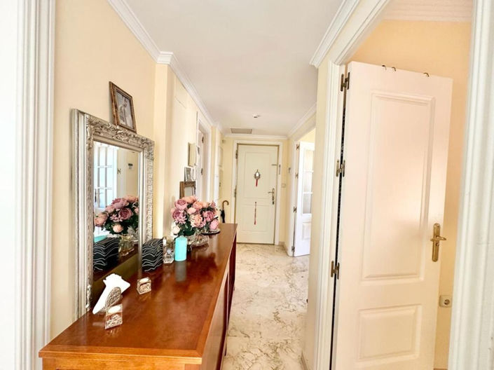 Image No.15-1 Bed Property for sale