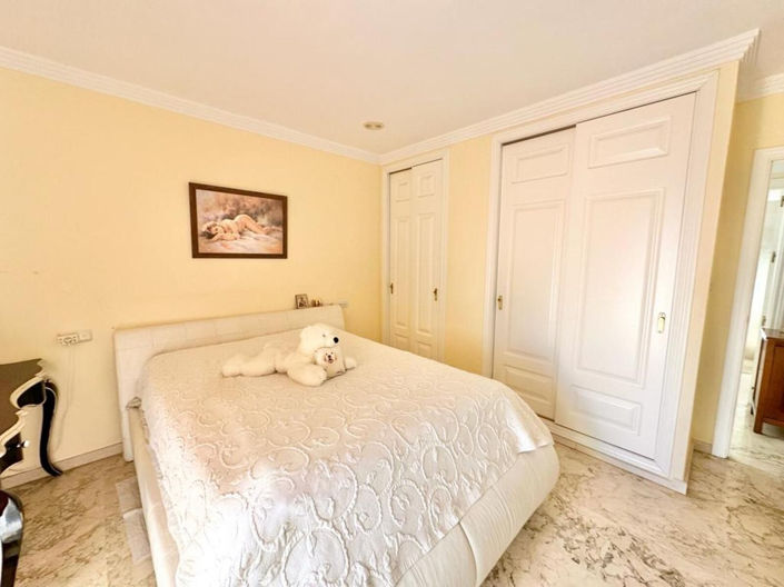 Image No.9-1 Bed Property for sale