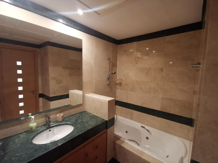 Image No.22-3 Bed Property for sale