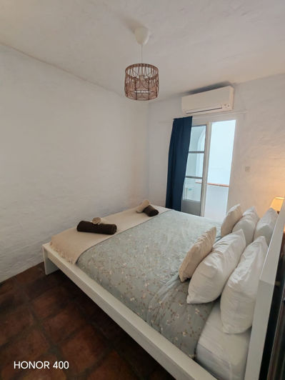 Image No.18-4 Bed Property for sale