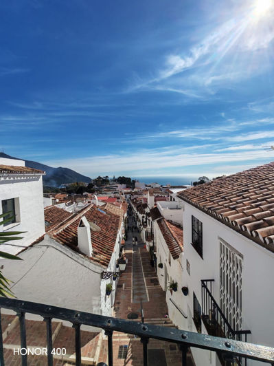 Image No.23-4 Bed Property for sale