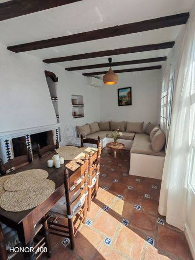 Image No.5-4 Bed Property for sale