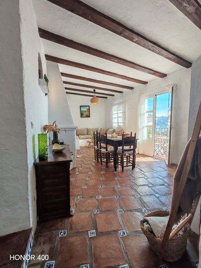 Image No.6-4 Bed Property for sale