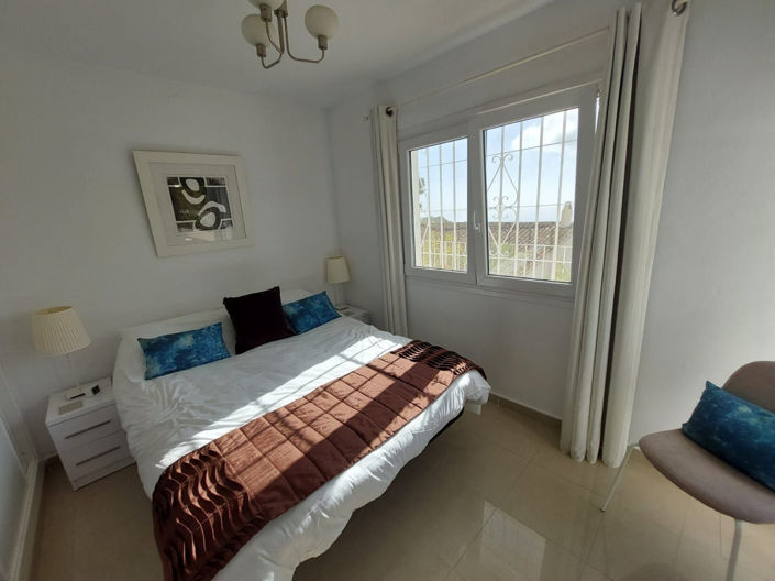 Image No.11-3 Bed Property for sale